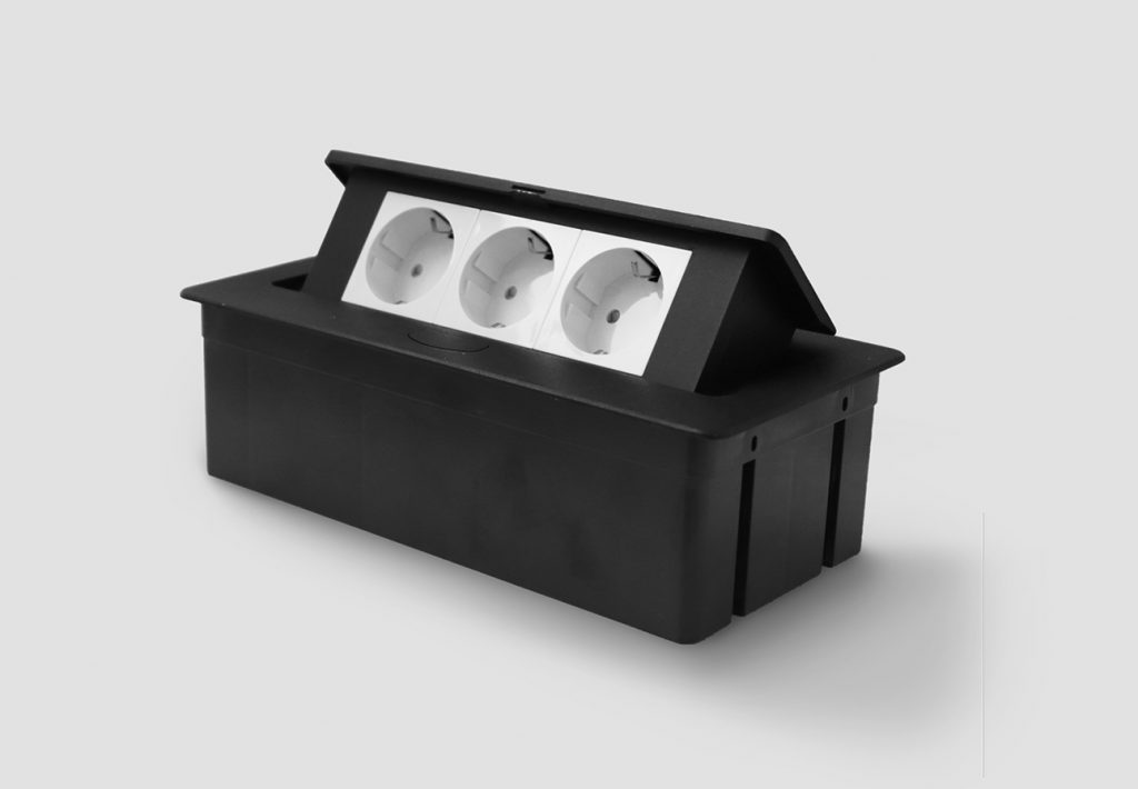 floor socket ccover 1